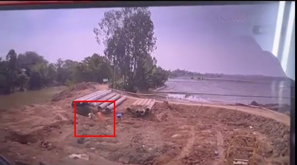 HOT!!! đoạn video camera cảnh bé trai 10 tuổi bị lọt ống bê tông tại Đồng Tháp