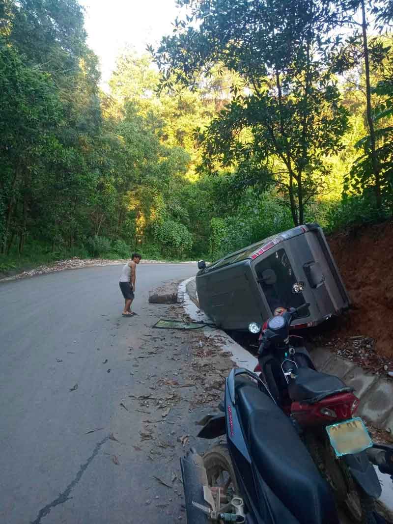 Thanh niên tin tưởng để vợ cầm lái ô tô và cái kết cực đắng